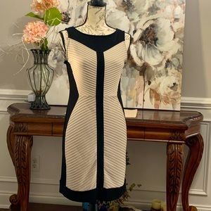 DRESS BARN Cocktail dress Black and Gold body-con size 4 EUC